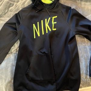 Women’s dri-fit Nike sweatshirt